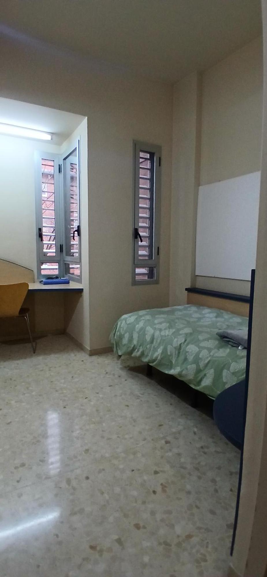 Larru Los Bermejales Residencia Universitaria Севілья Екстер'єр фото